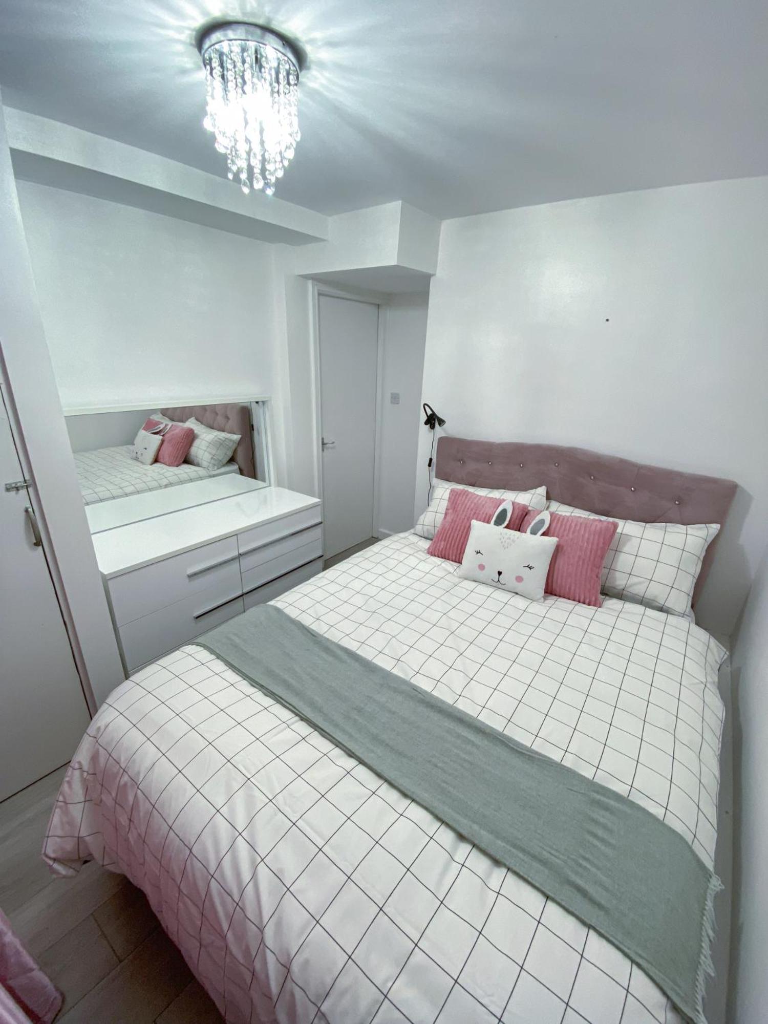 2 Bedroom Flat, Dalston Junction, Лондон Екстер'єр фото