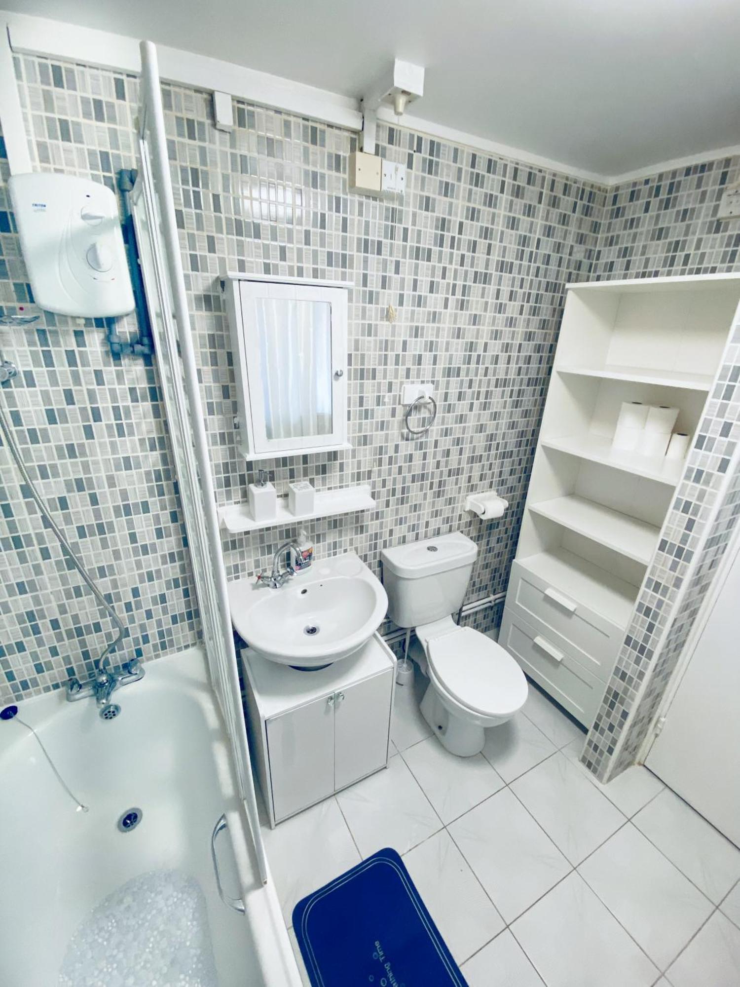 2 Bedroom Flat, Dalston Junction, Лондон Екстер'єр фото