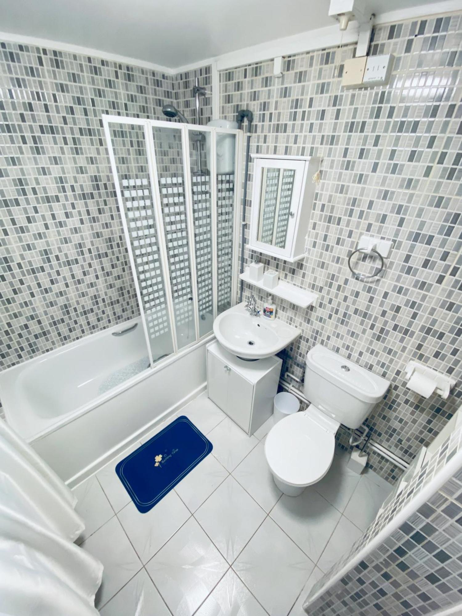 2 Bedroom Flat, Dalston Junction, Лондон Екстер'єр фото